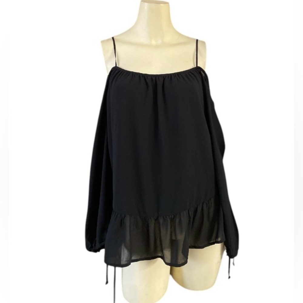 Wayf Black Off-Shoulder Blouse long sleeves. Women’s size Small Ruffle Waist